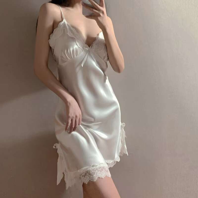 Hot Selg Fashion New Women's Pamas Summer Sexy Lace Sleepwear Solid Color Girls Satin Home Wear Nightdress