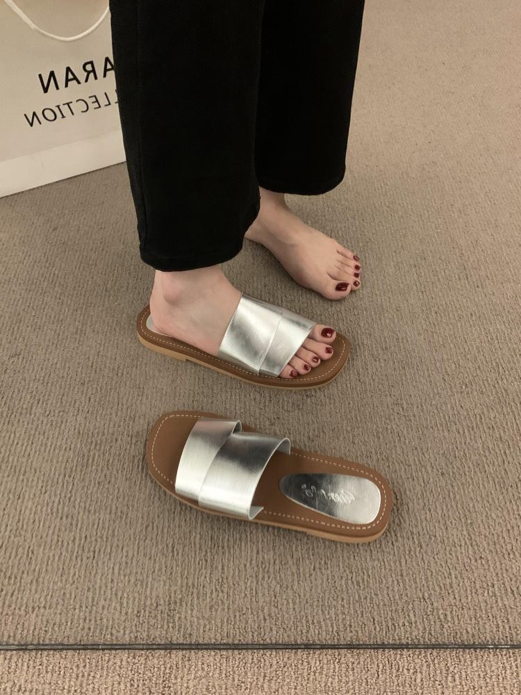 Free shipping 2025 new Slippers designer sandals womans casual ladies sliders Platform slipsole slippers woman outdoor Shoes