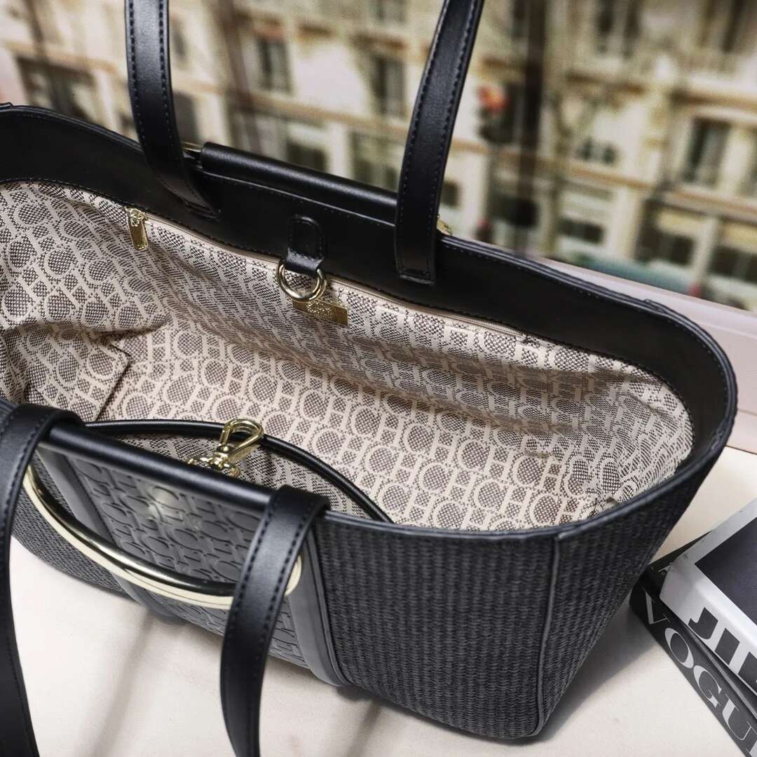 CH Brand Large-Capacity Tote 2025 New Handheld Original Straw Bag Fashion Commuter Shoulder Handbag Women's Bags