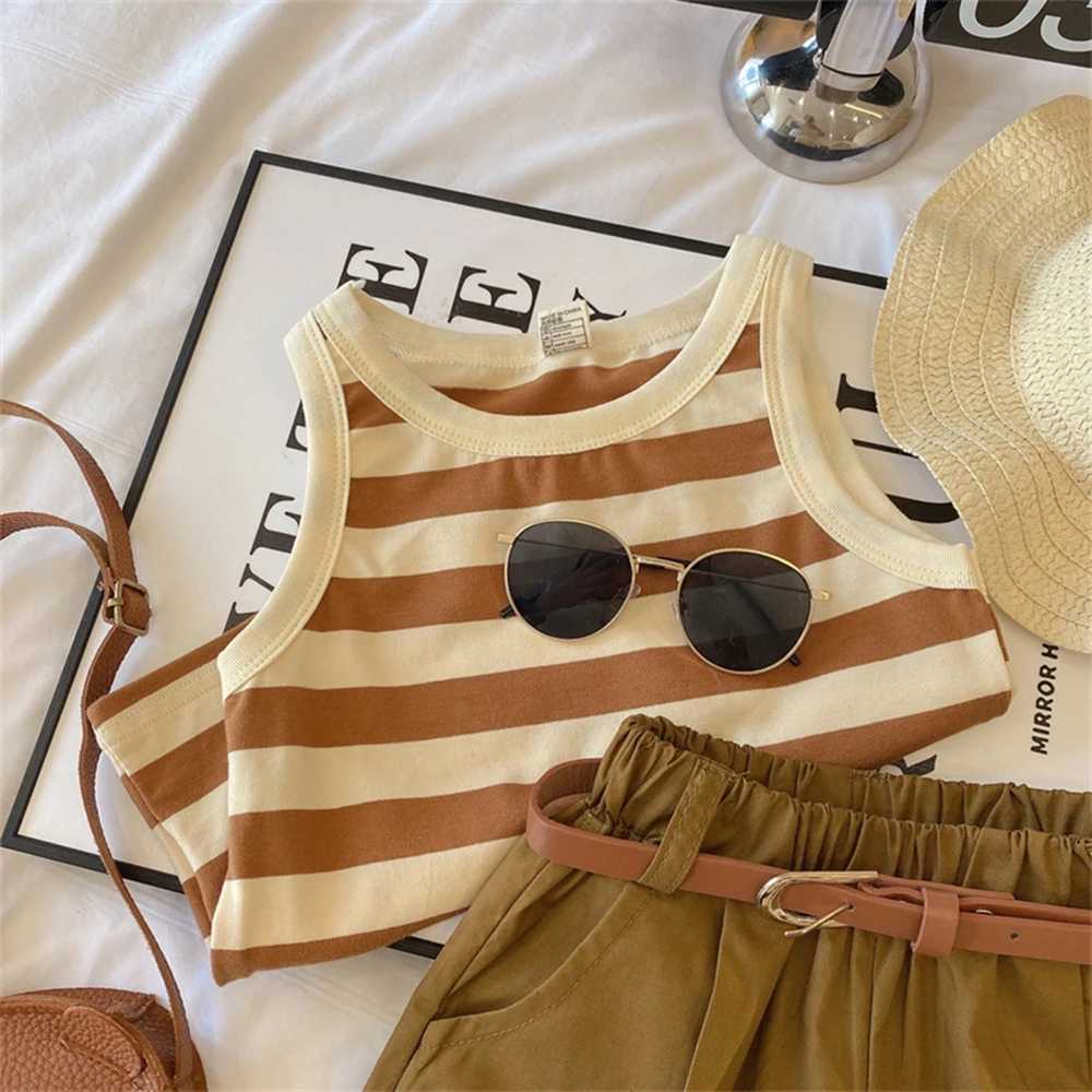 Bear collar girl fashion casual suit 2023 summer slim childrens tank top shorts two-piece set of clothesT250327