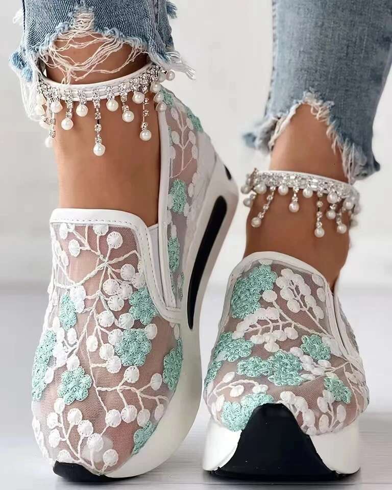 Designer Shoes Sexy Lace Flat Shoes Women's Sports Mesh Breathable Sports Shoes 2025 Summer New White Casual Sandals Running Beach Swing Dance Sh