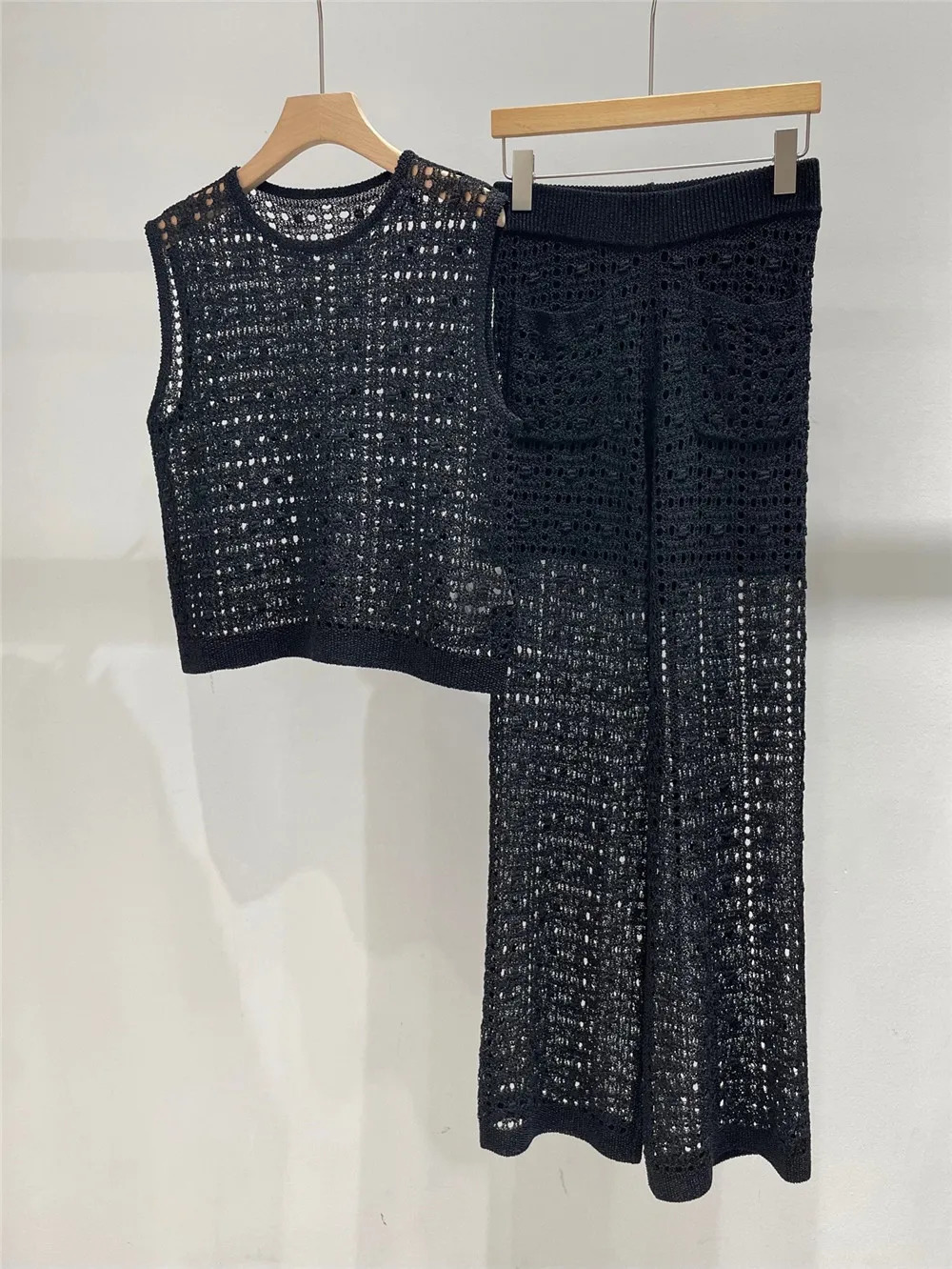 Womens casual pants set with hollow crochet sleeveless vest and elastic waist pants 2-piece set 250321