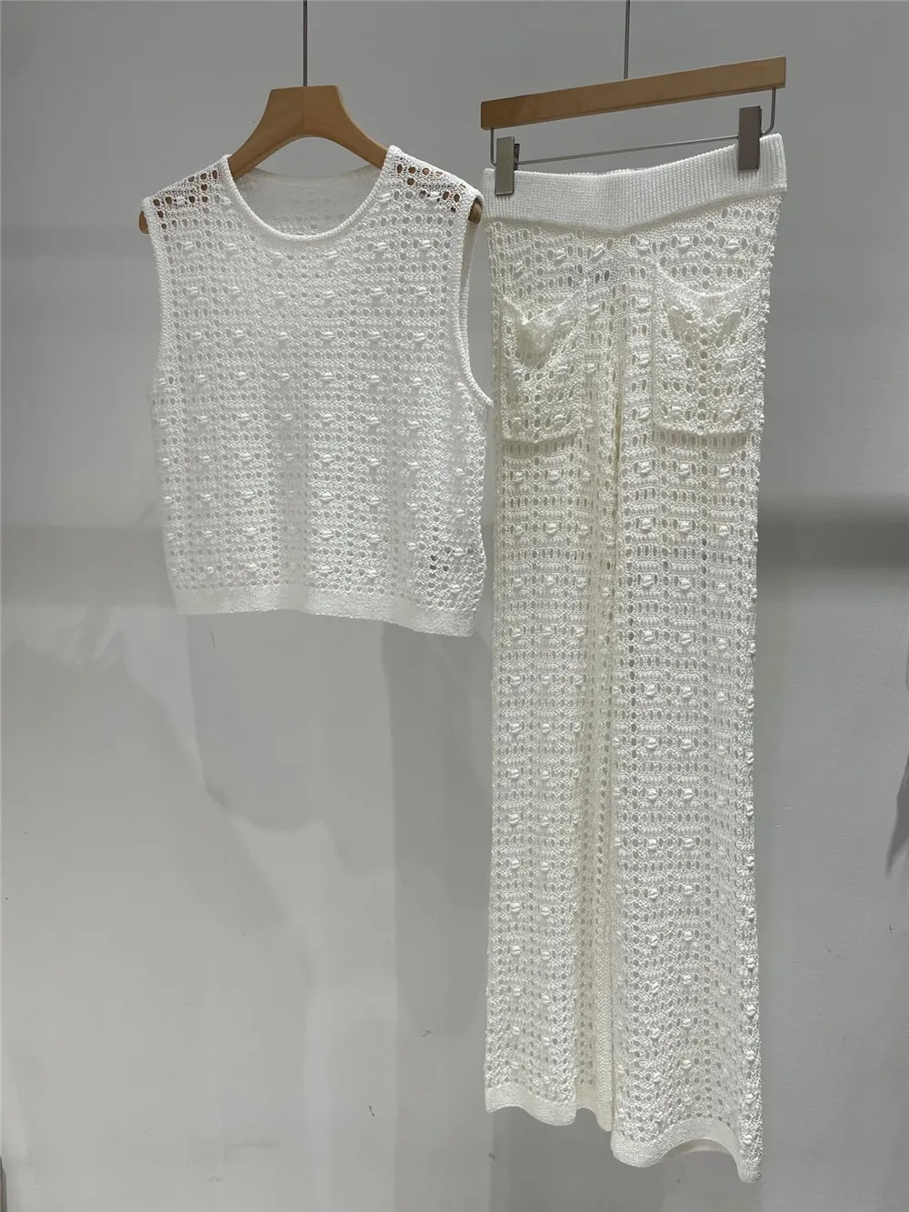 Womens casual pants set with hollow crochet sleeveless vest and elastic waist pants 2-piece set 250321