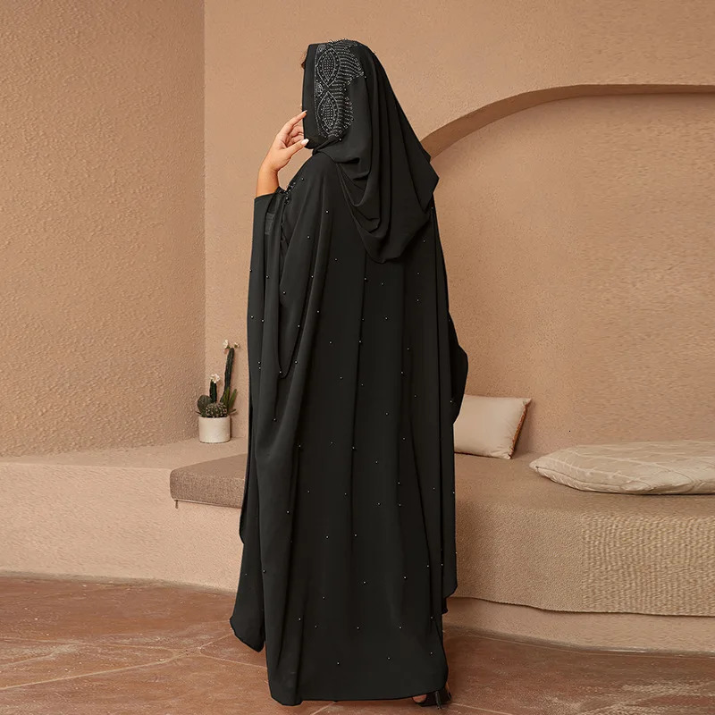 Plus size womens Muslim long sleeved Vneck polyester black yellow and white skirt Dubai Abaya Kaftan dress 250326