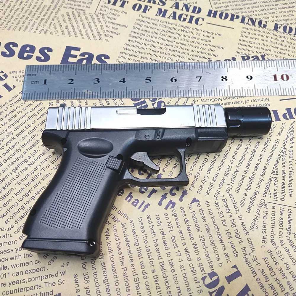 Mini Creative Gun Shaped Gas Lighter Windproof and Fireproof Metal Lighter Cigar Moxibustion Mens Outdoor Gift Y250326