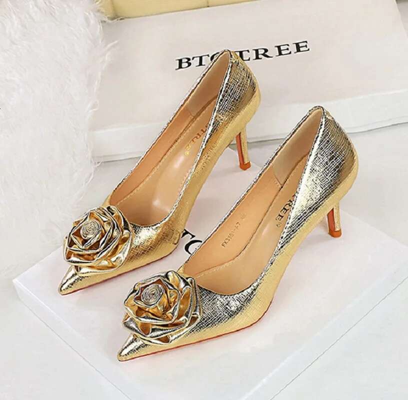 BIGTREE Patent Leather wers Women Pumps Sexy Pointed Toe Thin Low Heels Wedding Elegant Party Shoes atos Mujer