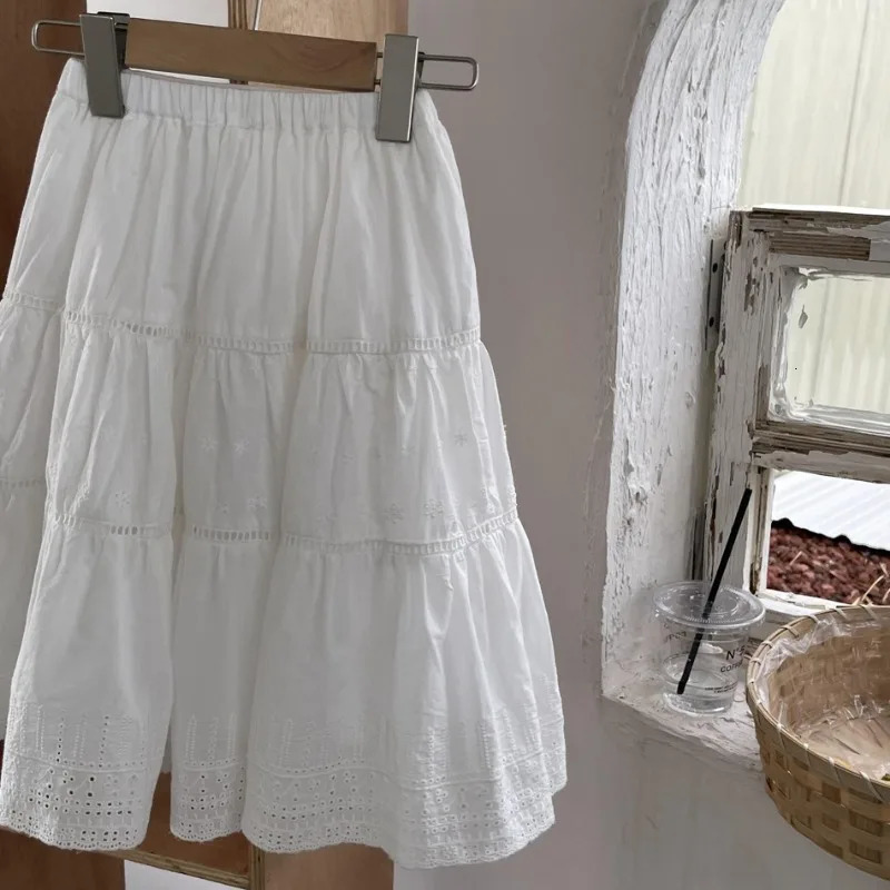 Girls French Vintage High Waist long style skirt 2-7Years Autumn Kids Lace embroidered A-line umbrella Skirts 250326
