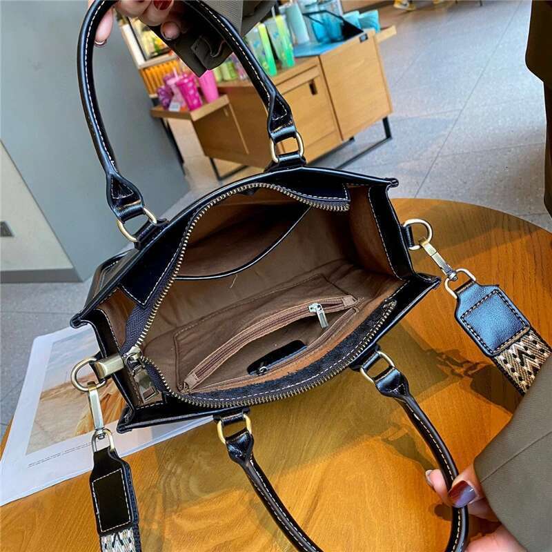 Vintage Cowhide Genuine Leather Tote Handbags For Women 2025 Designer Wide Strap Ladies Shoulder Crossbody Bags