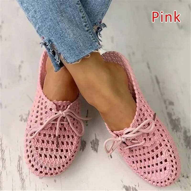 2025 Summer New Women's Slippers and Sandals Designer Fashionable Hollow Breathable Beach Shoes Laced Women's Slippers