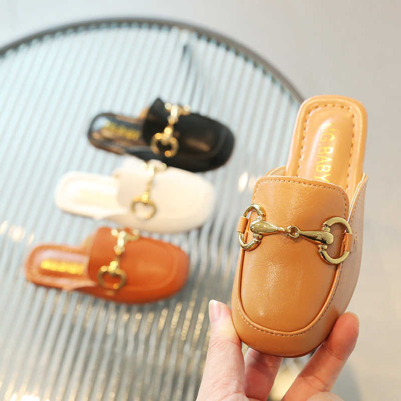 Slipper Girls Soft Bottom Baotou Half Slippers 2024 Spring New Flat Bottom Half Support Single Shoes Versatile Childrens Outerwear Cool Slippers S2532