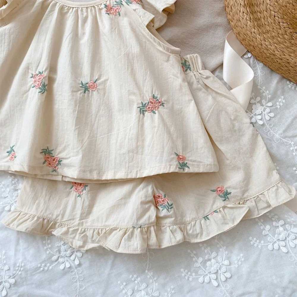 Bear Leader Girl Summer Fashion Set Childrens Printed Flying Sleeve Top+Shorts Two Piece Cute Little Girl Refresh SetT250327