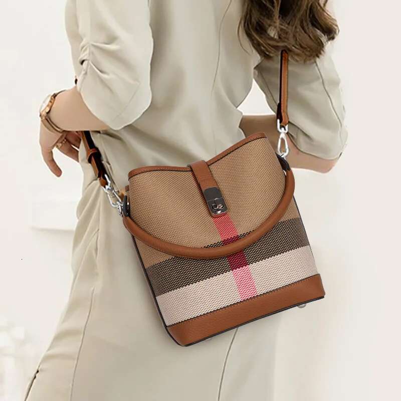 New Canvas Paired With Cowhide Women's Shoulder Crossbody Bag, Fashionable Plaid Pattern Bucket Bag