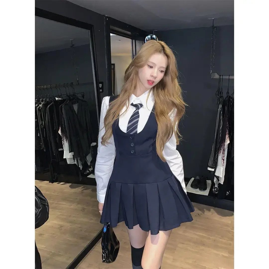Japanese and Korean Academy Style JK Set Womens Long Sleeve Folded Belt Dress Two Piece School Uniform 250326