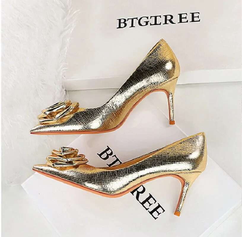 BIGTREE Patent Leather wers Women Pumps Sexy Pointed Toe Thin Low Heels Wedding Elegant Party Shoes atos Mujer