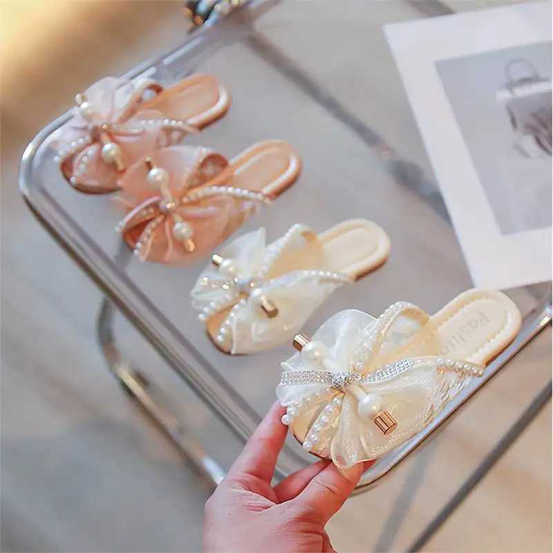 Slipper 2024 Summer New Sandals for Girls Lace Breathable Outerwear Half Slide Fashion Soft Bottom Korean Edition Princess Shoes S25326