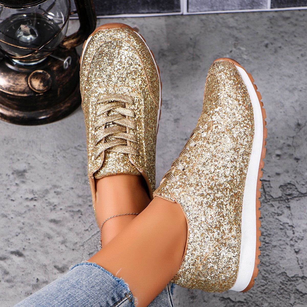 Fashion plus size 36-43 Women's flat Casual Sneakers 2025 New sequined gold silver lace-up outdoor shoes soft soles comfortable Orthopedic Walkin