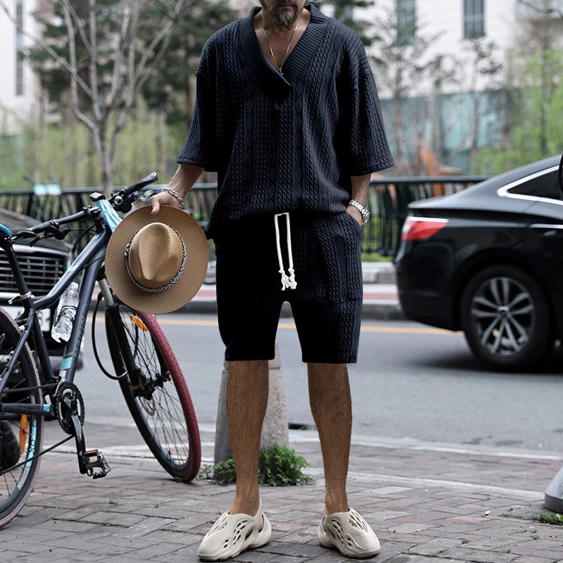 2024 summer mens loose casual sportswear highquality jacquard Vneck short sleeved twopiece clothing 250326
