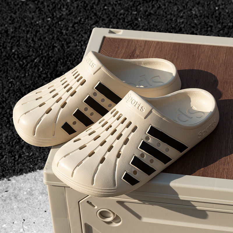 New sandals For Men And Women Wholesale Summer Slippers male Korean version eva net Hole female flat black wear sandals beach Slipper 36-45 2025s