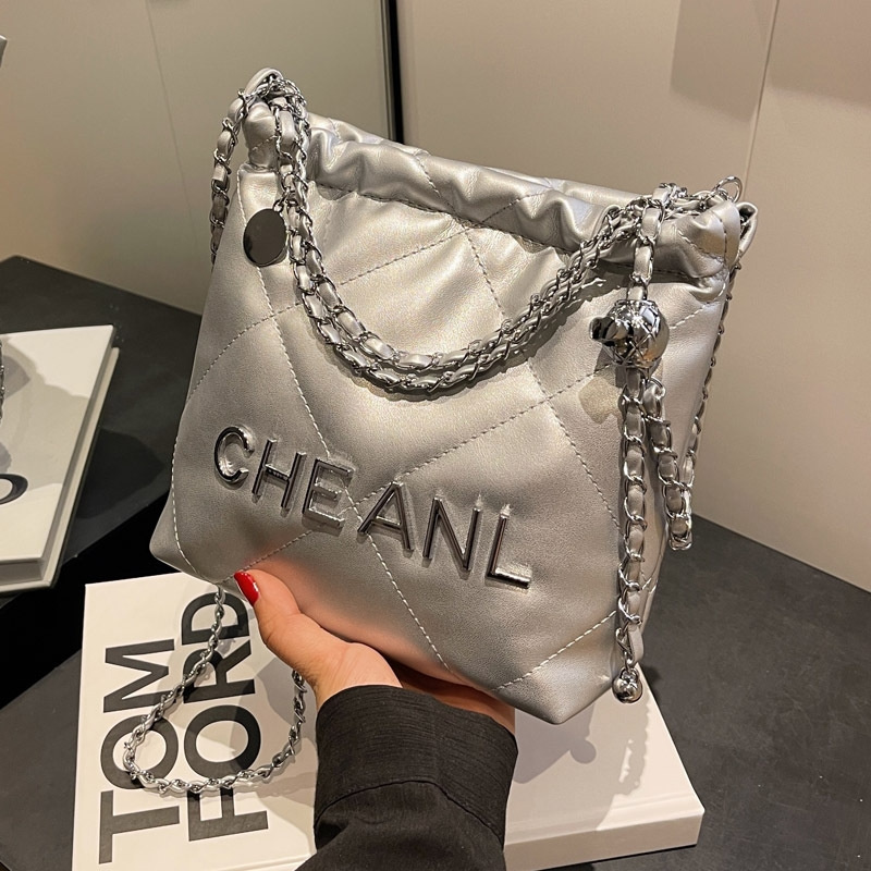 Free shipping 2025 new designer bag fashionable diamond grid chain large capacity bucket bag hand-held single shoulder tote bag for women