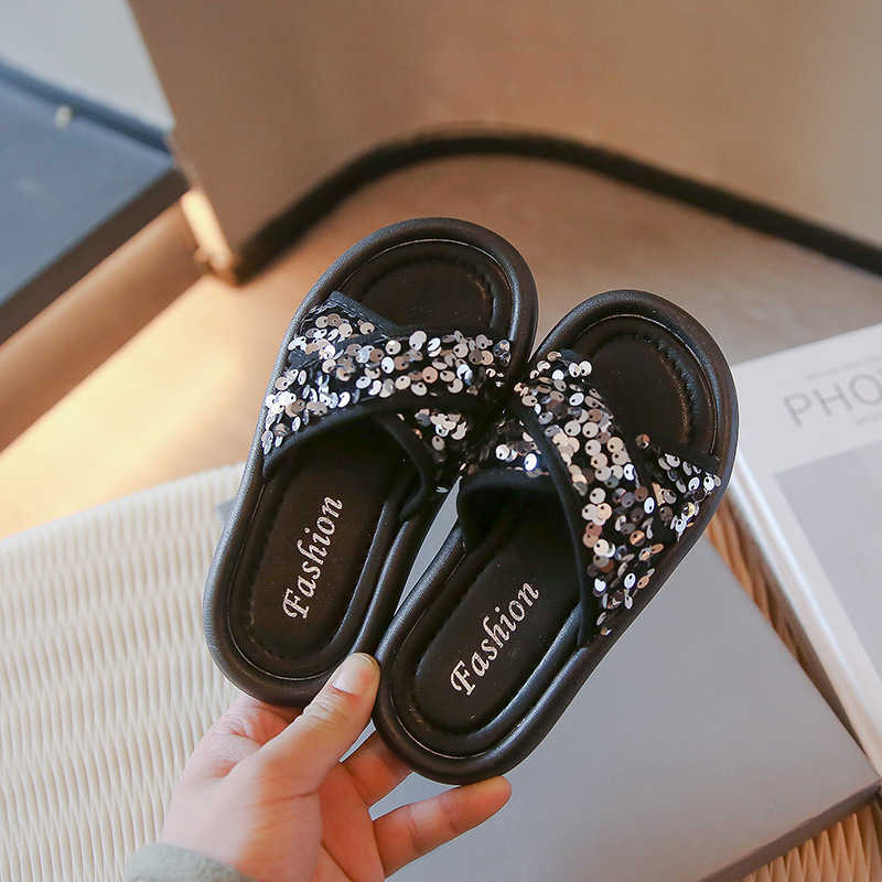 Slipper Girls sandals 2024 summer new childrens shoes little girls casual slippers soft soled anti slip sequined beach shoes S25326