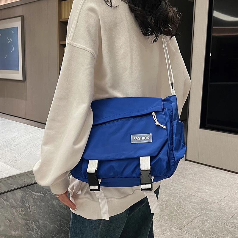 Womens messenger bag young and fashionable womens handbag cross body large capacity sling shoulder nylon school 250326