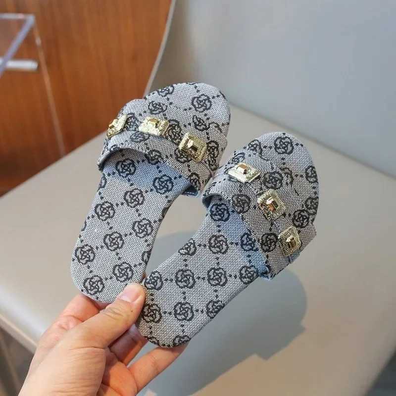 Slipper Metal decoration girls slippers summer flower print soft soled childrens slippers comfortable PU fashionable childrens flat shoes S25326