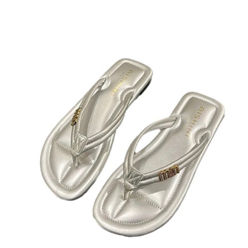 Hot free shipping designer for womens slippers white black khaki sliver New flat bottomed beach sandals