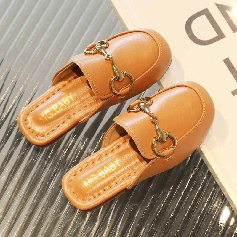 Slipper Girls Soft Bottom Baotou Half Slippers 2024 Spring New Flat Bottom Half Support Single Shoes Versatile Childrens Outerwear Cool Slippers S2532