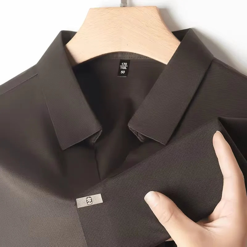High quality short sleeved mens standing neck polo shirt with summer fashion and casual print n breathable Tshirt 250326