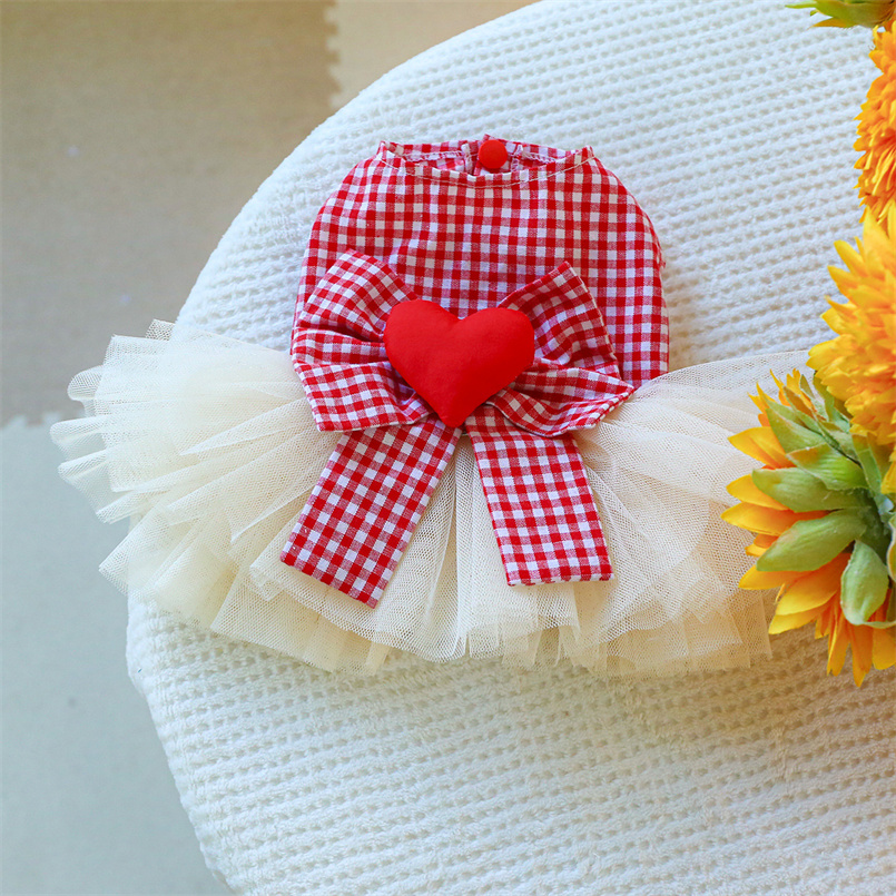 Heart Charming Pet Attire - Red and White Checkered Princess Gauze Skirt for Cats and Small Dogs