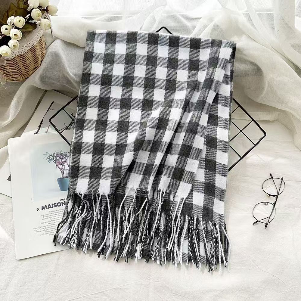 T363 checkered classic fashion cashmere scarf lazy style campus student scarf versatile air-conditioned room shawl