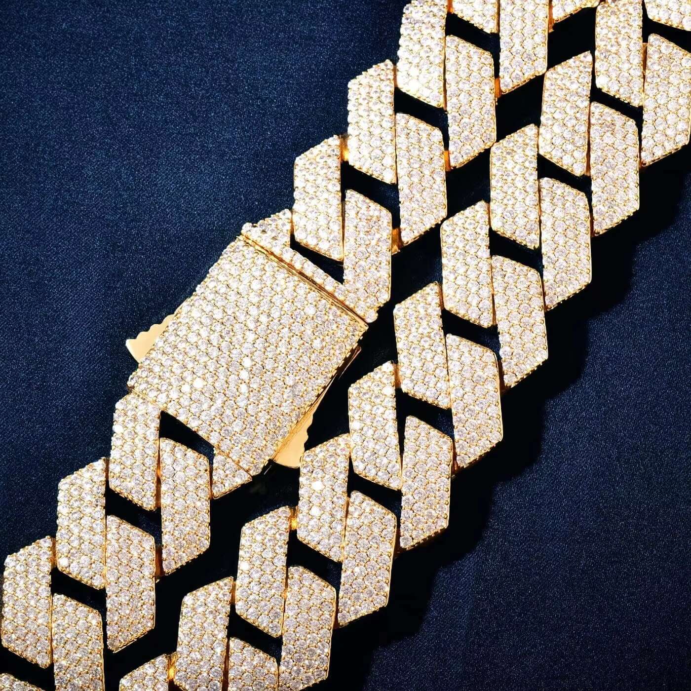 Miami Cuban Link Chain with Moissanite Round Brilliant Cut - Gold Luxury Custom Jewelry for Men