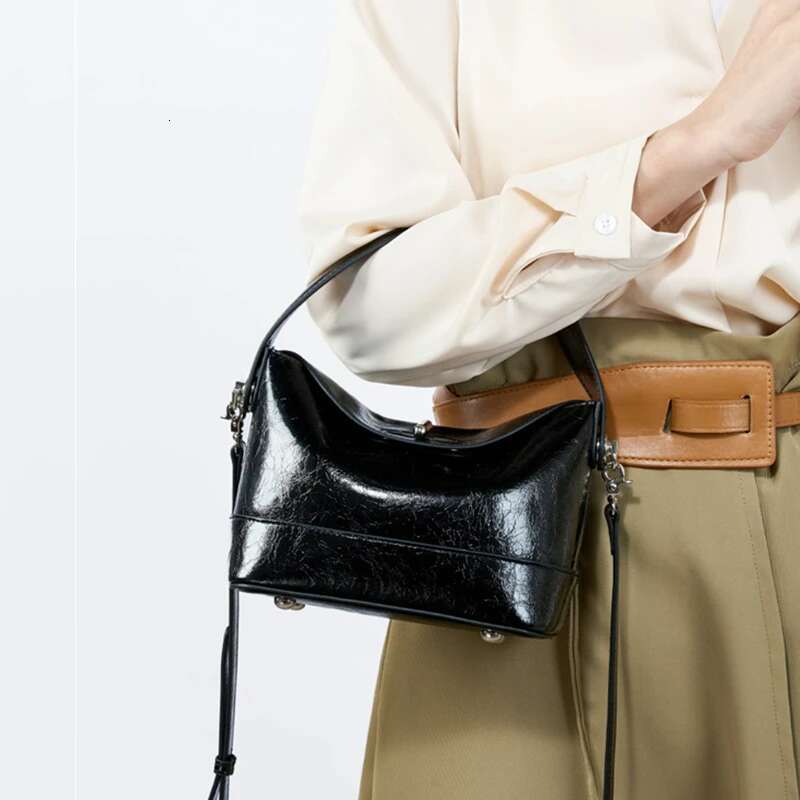 Toptrends Chic Genuine Leather Bucket Small Shoulder Bags For Women 2025 Designer Crossbody Purses White Ladies Handbags
