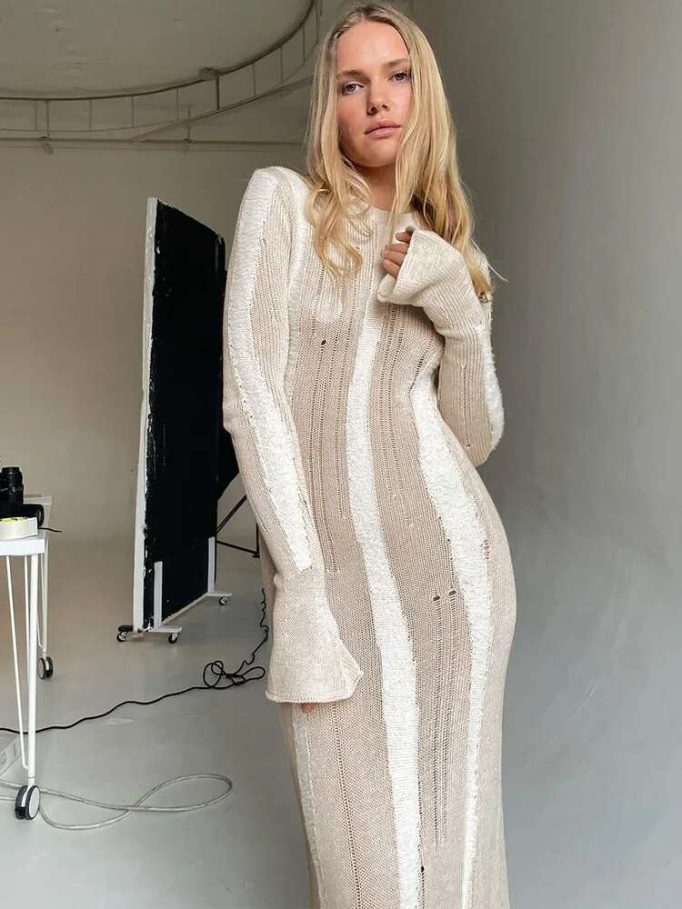 Dongdumaoyi Lente Nieuwe Sexy Effen Kleur Pure Klok Mouw Comfort Gebreide Jurk C