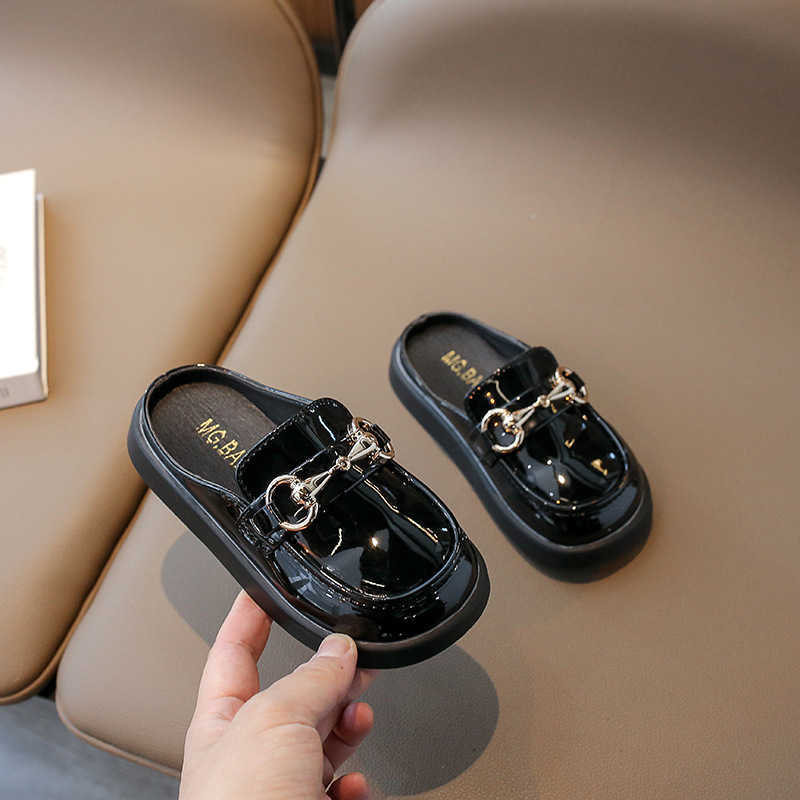 Slipper Girls leather shoes fashionable girls loafers summer toe caps cool slippers childrens western-style lazy middle-aged childrens shoes S25326