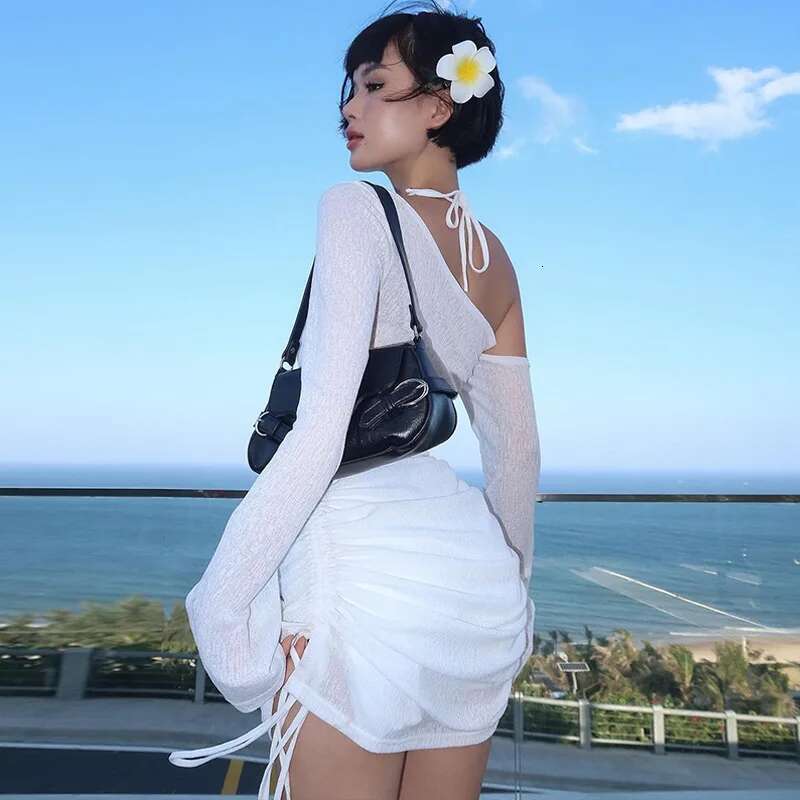 Dongdumaoyi Nieuwe Lente Zomer Sexy Mode Gesmokte Cover Up Pure Asymmetrische Halslijn Strandvrouwenjurk