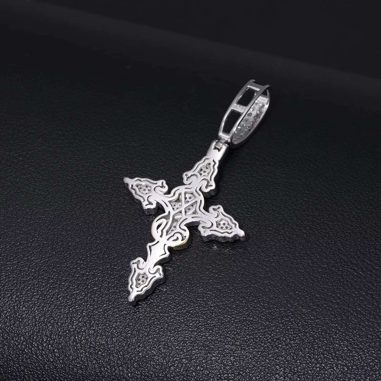 Wholesale 925 Sterling Silver Moissanite Diamond Cross Pendant Necklace Iced Out Fortuna Cross Pendant Pass Diamond Tester