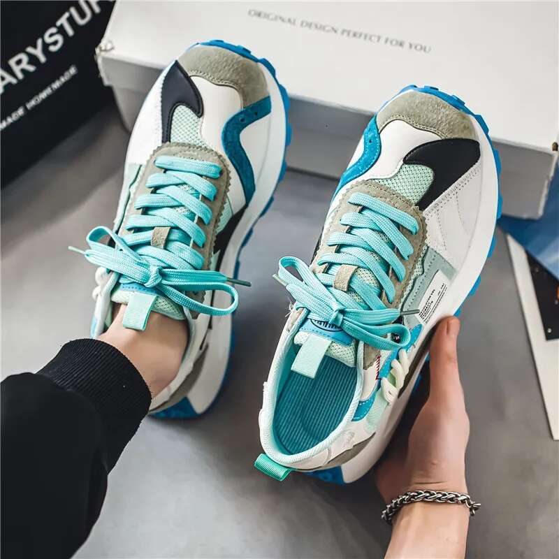 Designer Shoes Fashion Niche Design Soft Thick Sole Casual Men's Platform Fashion Thick Sports Shoes Multifunctional Walking Shoes White Shoes