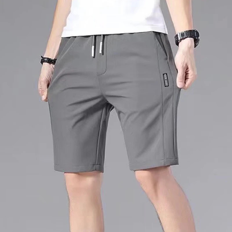 2024 Summer Mens Sports Shorts Solid Color Straight Pattern Loose Elastic Waist Pull up Casual Running 250326