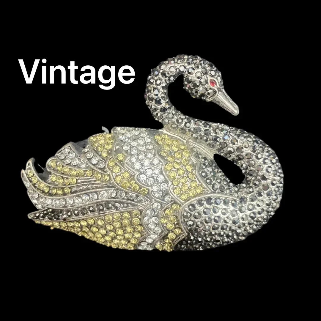 Medieval Vintage vintage black swan inlaid with Czech diamonds high-quality badge brooch 250326