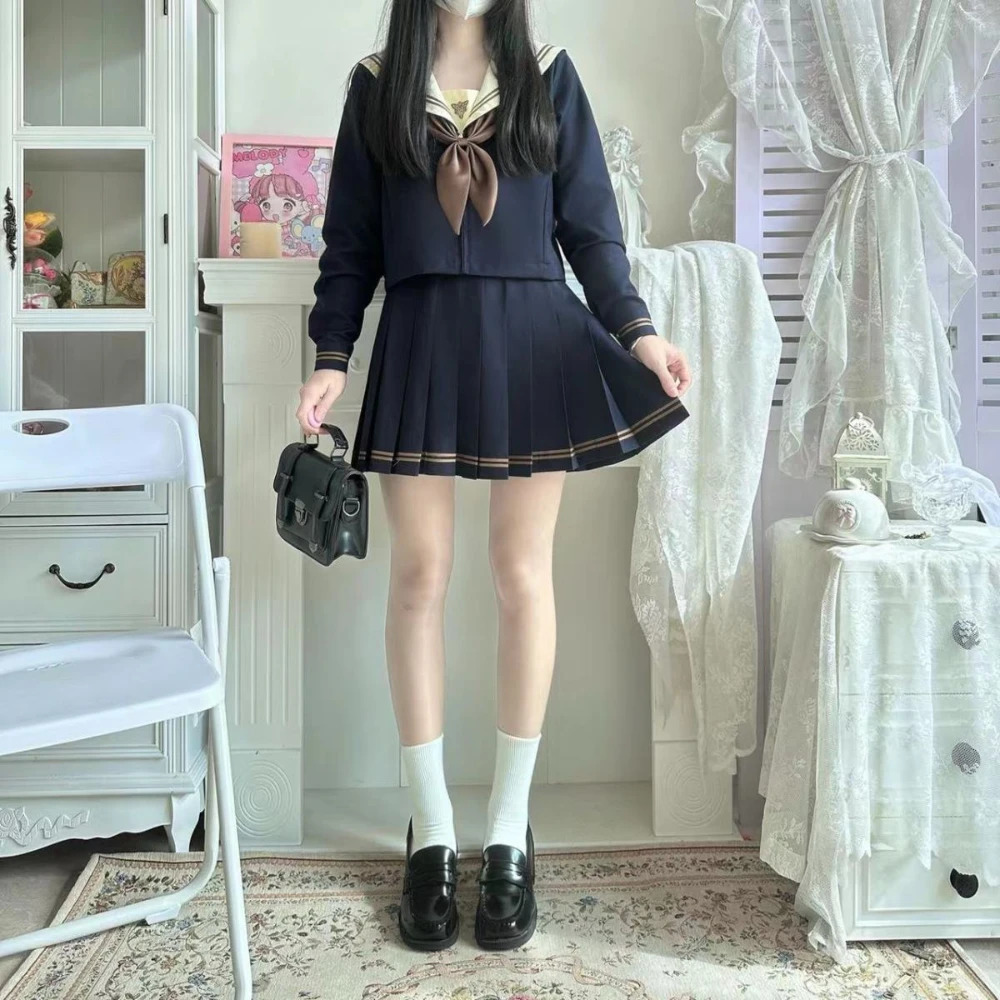 Japanese school uniform girl Jk sailor suit three sets of sexy pleated skiing Fukuku anime COS graduate clothing female 250326