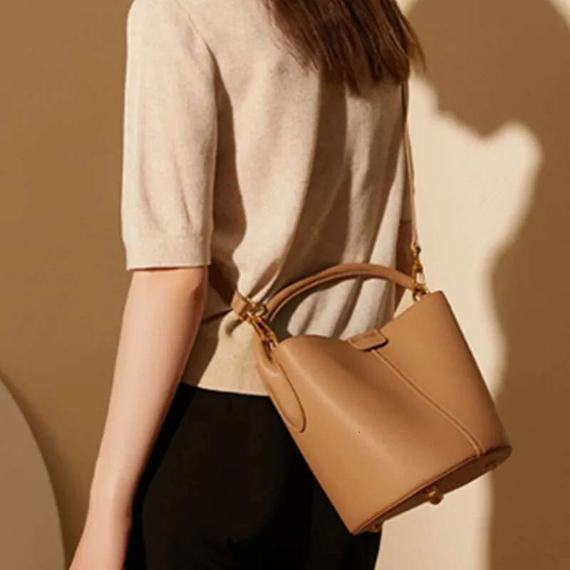 Hifashion Cowhide Genuine Leather Bucket Small Shoulder Bags For Women 2025 Designer Crossbody Purse Tote Ladies Handbags