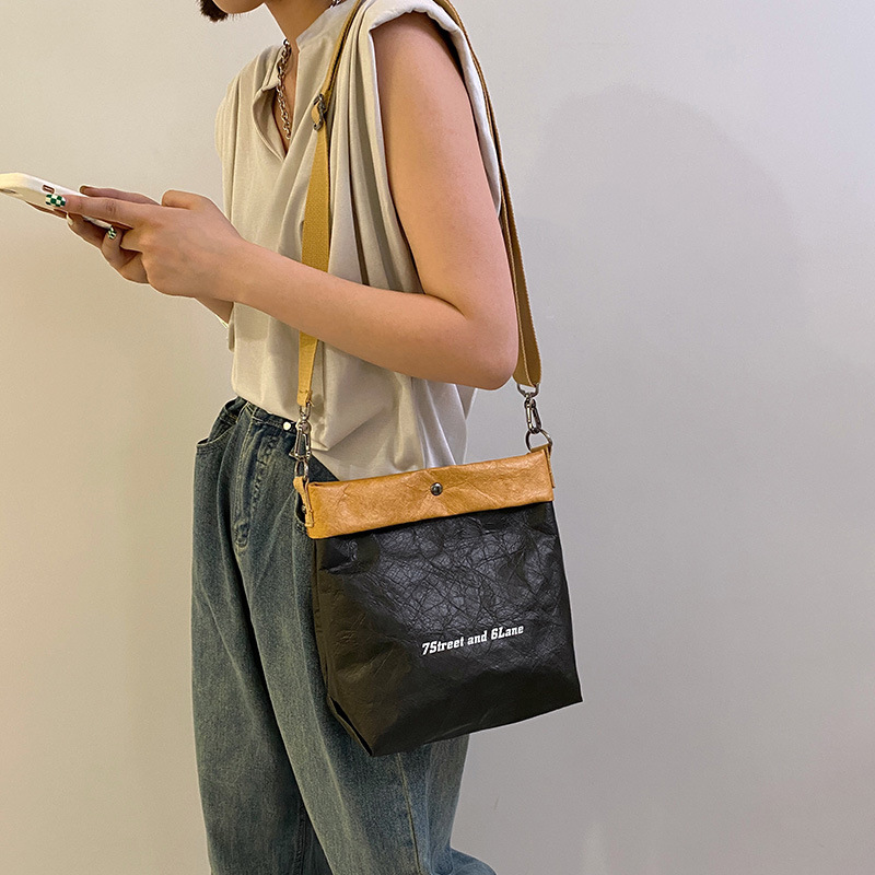 Bag women's new simple letters foreign style large capacity bag single shoulder crossbody bag retro color bag 2025