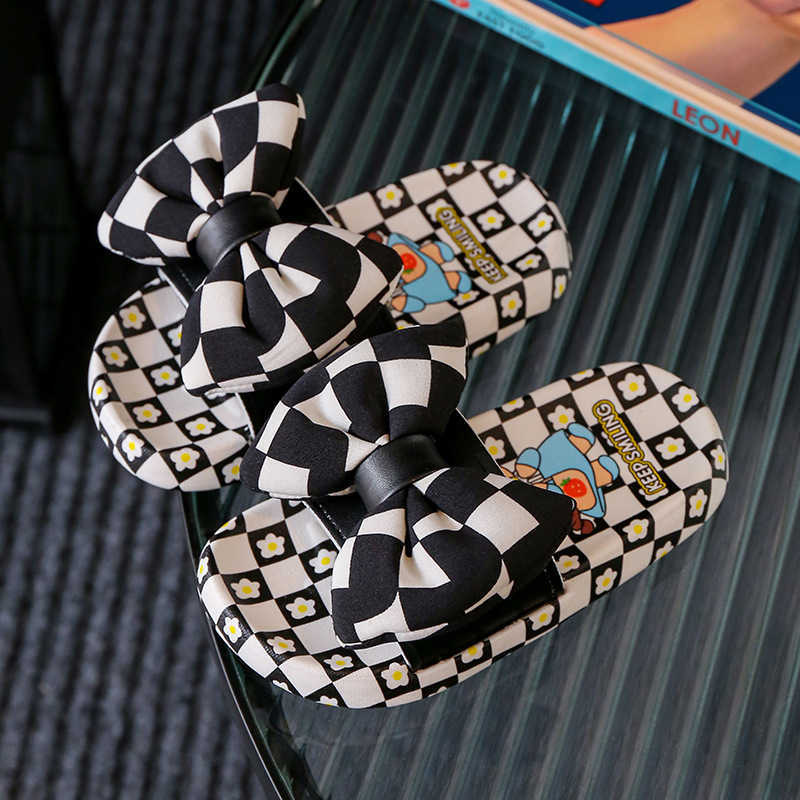 Slipper Childrens slippers cute bow for girls fashionable princess for girls anti slip soft sole for indoor and outdoor wear beach sandals for girls S