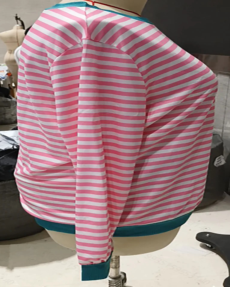 European and American AutumnWinter Round Neck Loose Long Sleeve Hoodie for Women 250326