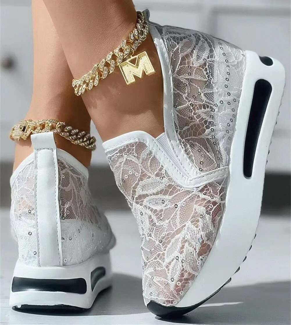 Designer Shoes Sexy Lace Flat Shoes Women's Sports Mesh Breathable Sports Shoes 2025 Summer New White Casual Sandals Running Beach Swing Dance Sh