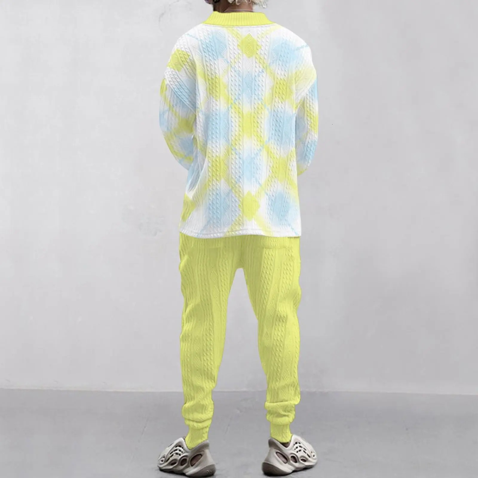 2024 autumn mens loose casual sportswear highquality jacquard Vneck long sleeved twopiece set 250326