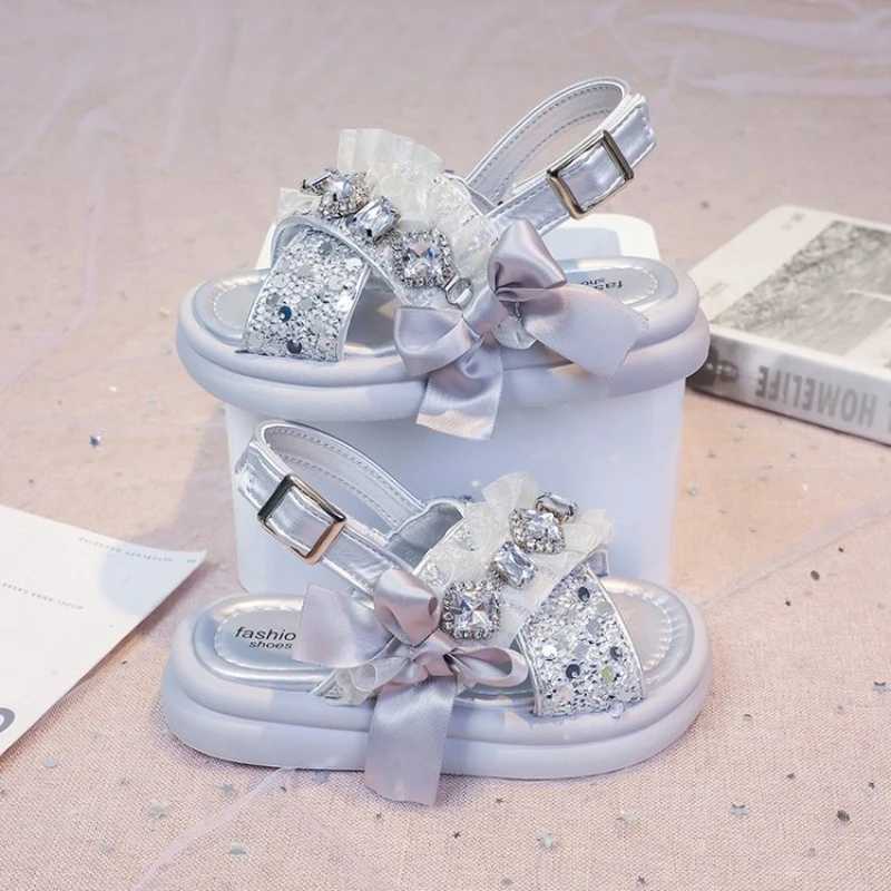 Slipper Girl Princess Sandals 2024 Summer New Baby Flash Rhine Stone Bow Shoes Fashion Anti slip Flat Childrens Sandals S25326