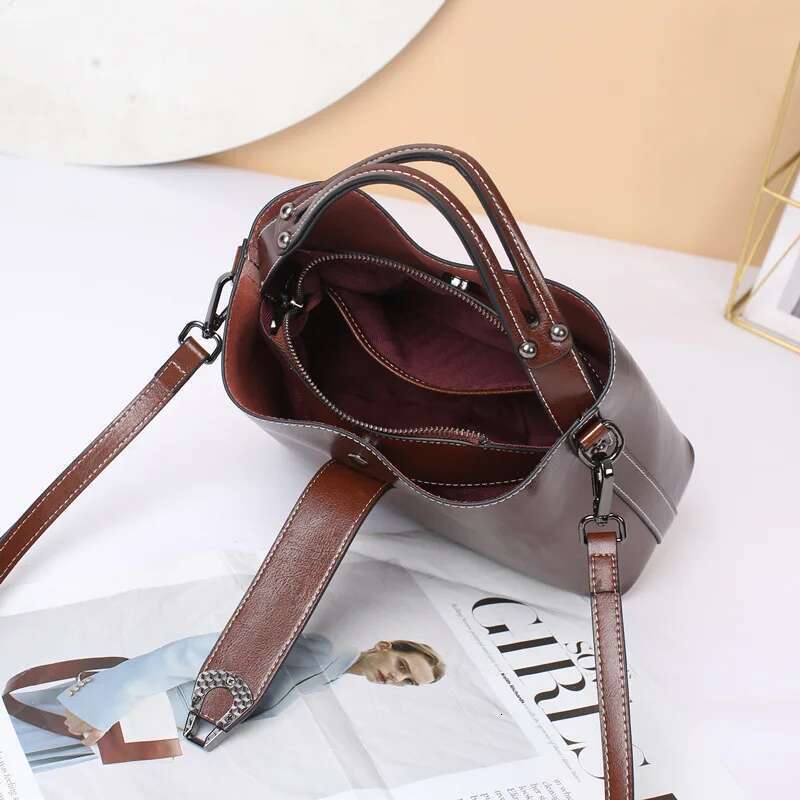 Real Oil Wax Leather Women's Bucket Casual And Simple Handbag Large Capacity Ladies Cowhide Fashionable Crossbody Tote Bag