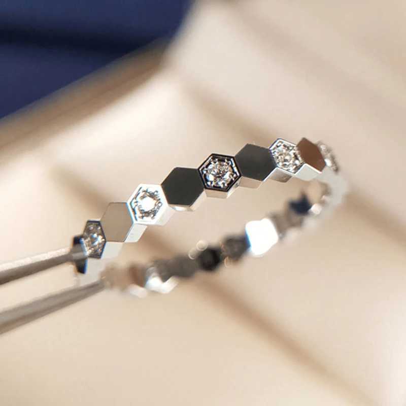 925 sterling silver personalized interval zircon ring suitable for womens engagement and wedding luxurious high-quality and exquisite jewelryXJ250327